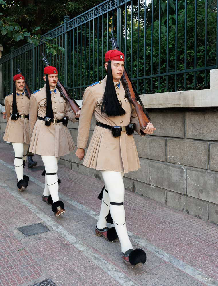 La relève de la Garde arrive