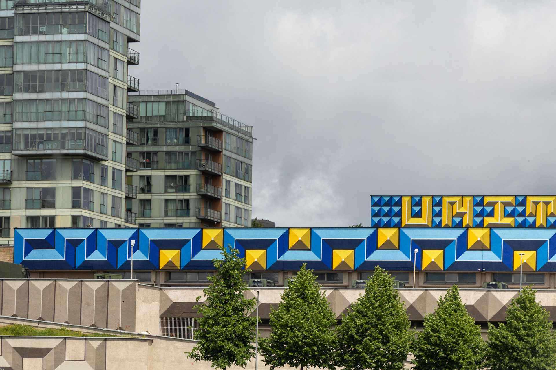 Vilnius - la néo-fresque "Fort de l'Unité" de Timotiejus Norvila, créé en mai 2026 pour célébrer la Journée de l'Europe. Elle fait référence à l'Ukraine et à l'unité européenne.