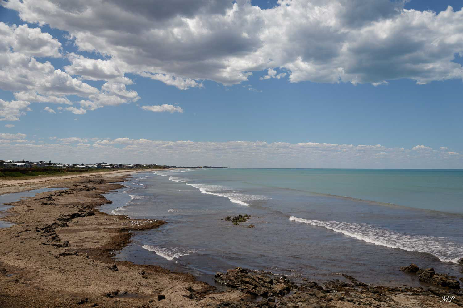 Middelton est une  cité balnéaire proche de Goowla où on pratique le surf et observe les baleines