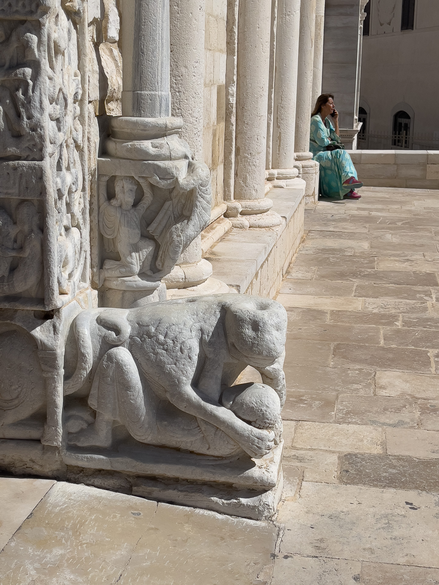 Trani, entrée de la cathédrale
