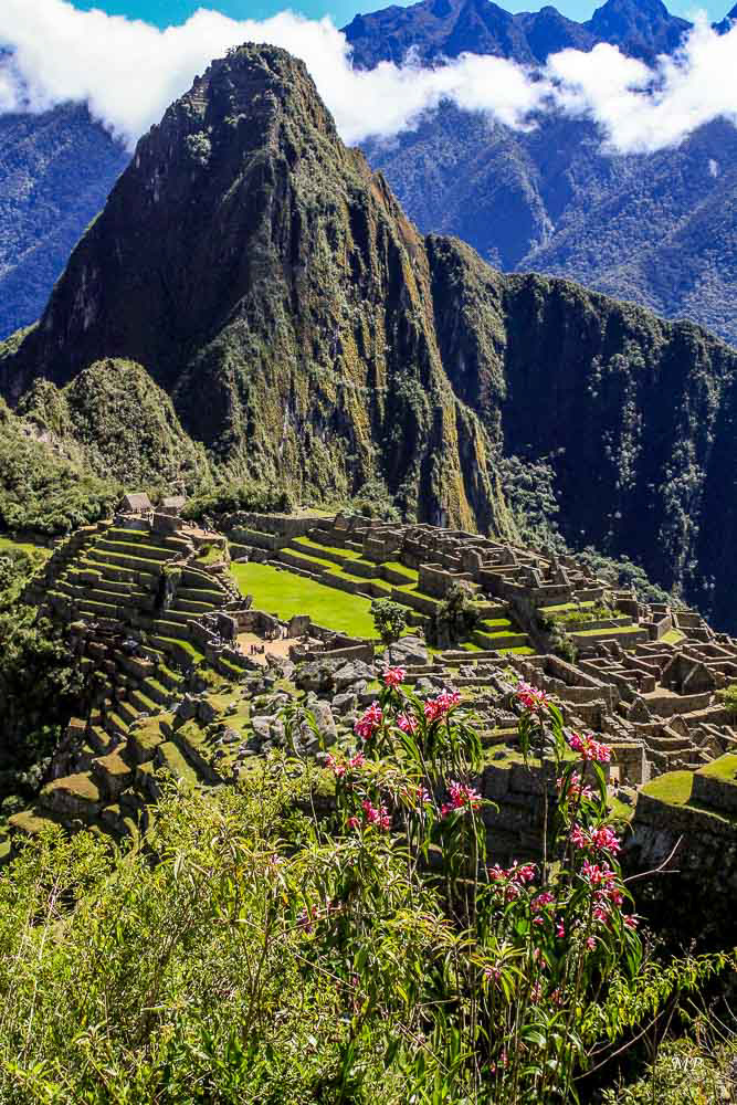 A 2430m d’altitude, dans un site montagneux de toute beauté, au milieu d’une forêt tropicale, Machu Picchu a probablement été la création urbaine la plus stupéfiante de l’Empire Incas à son apogée.