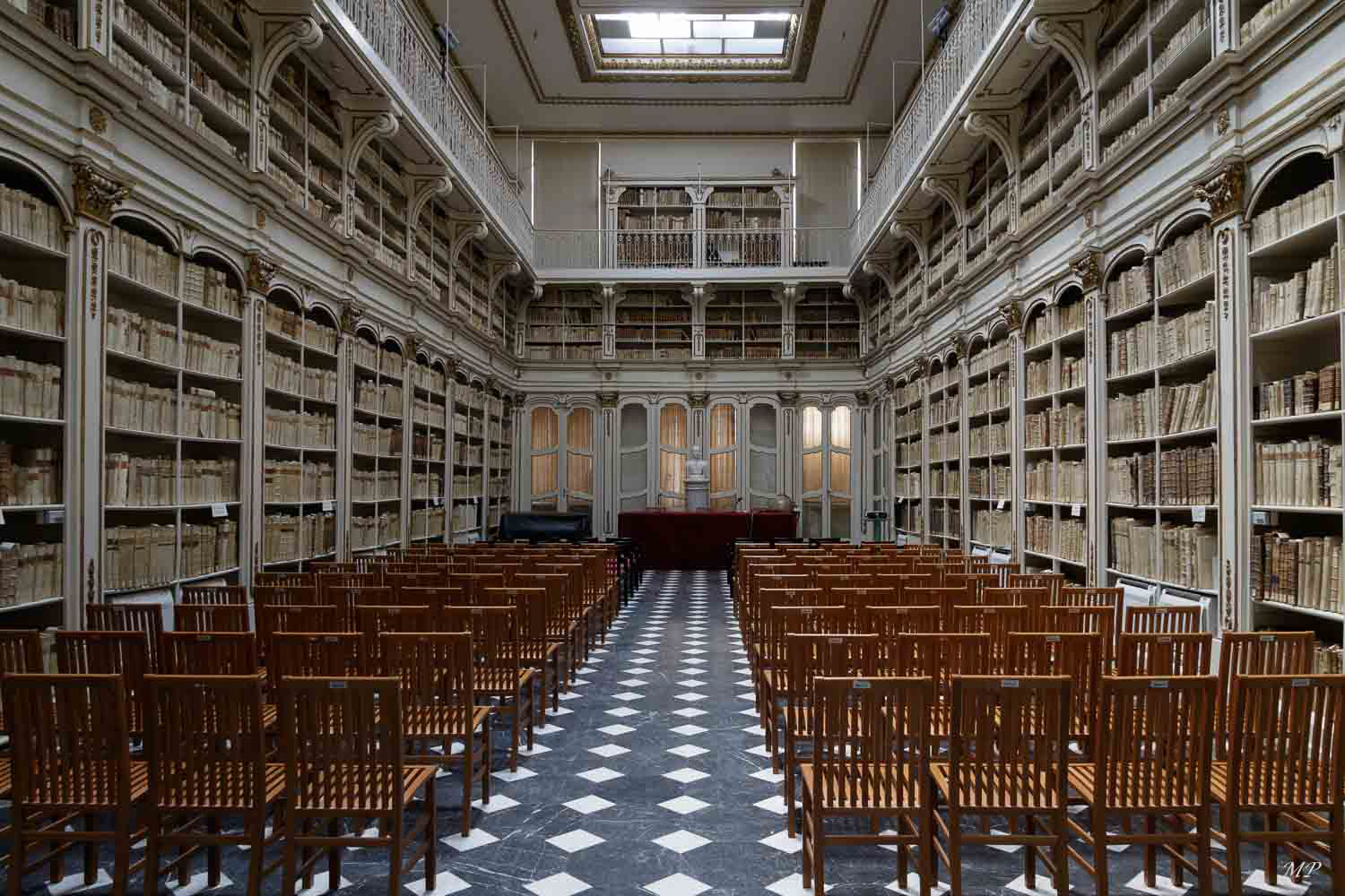 Cagliari - La bibliothèque de l'Université découverte par hasard (non mentionnée dans les guides)