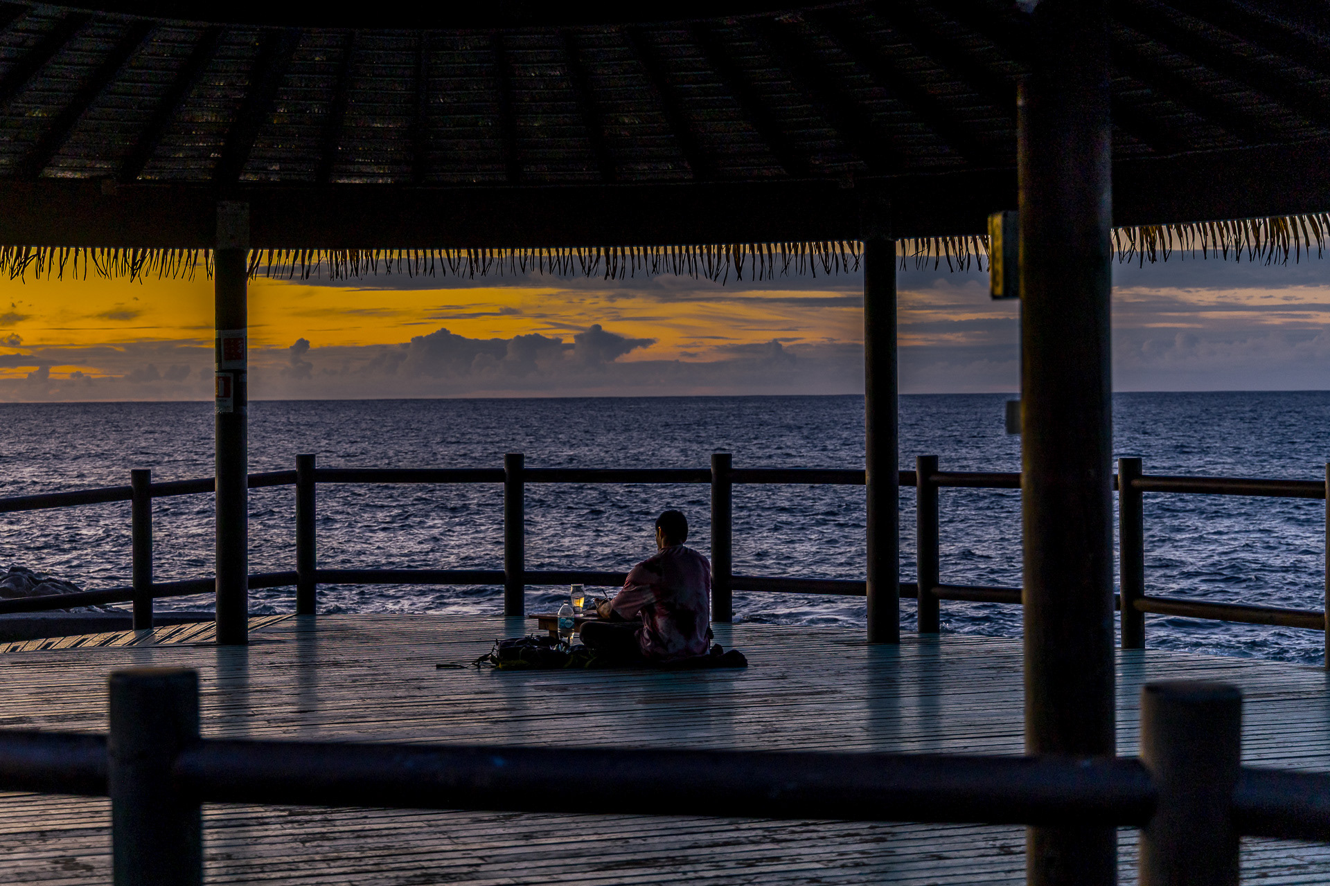 Méditation à Hanga Vare Vare