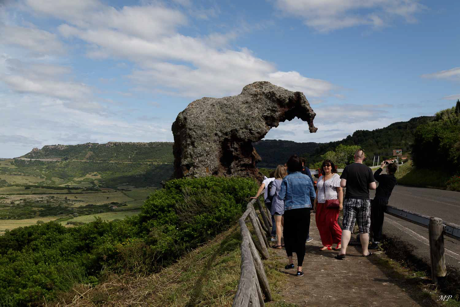 Le rocher de l'éléphant - A 5km au sud de Castelsardo, cet énorme bloc de trachyte sculpté par le vent est une curiosité de la nature.
