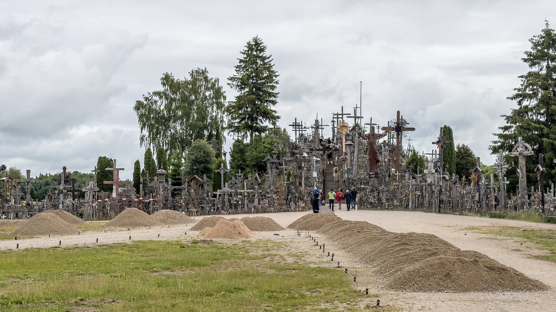 Siauliai - La collines aux Croix, lieu sacré qui attire des fidèles du monde entier
