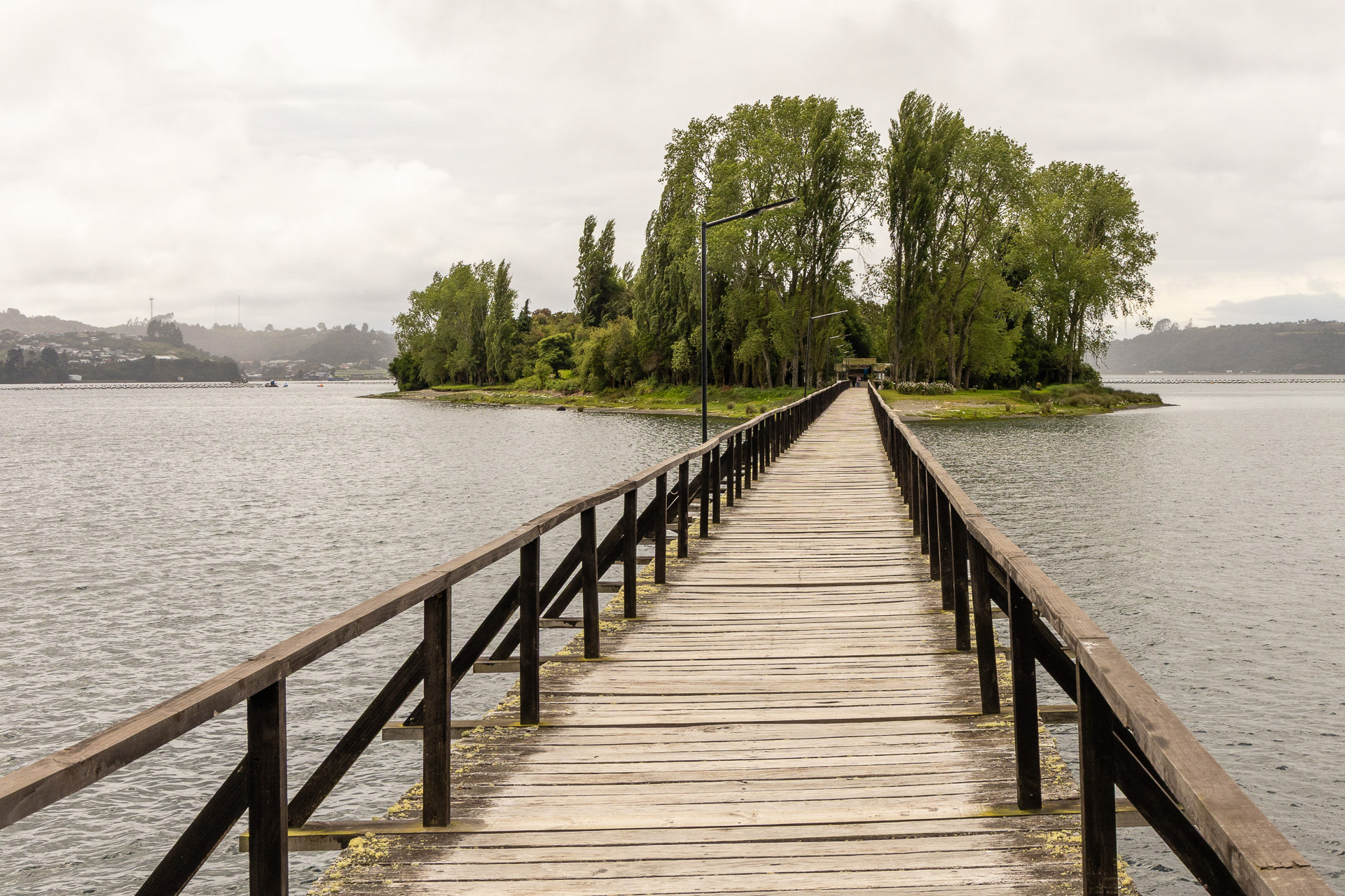 Le pont reliant l'île d'Aucar à Quemchi sur l'île de Chiloé