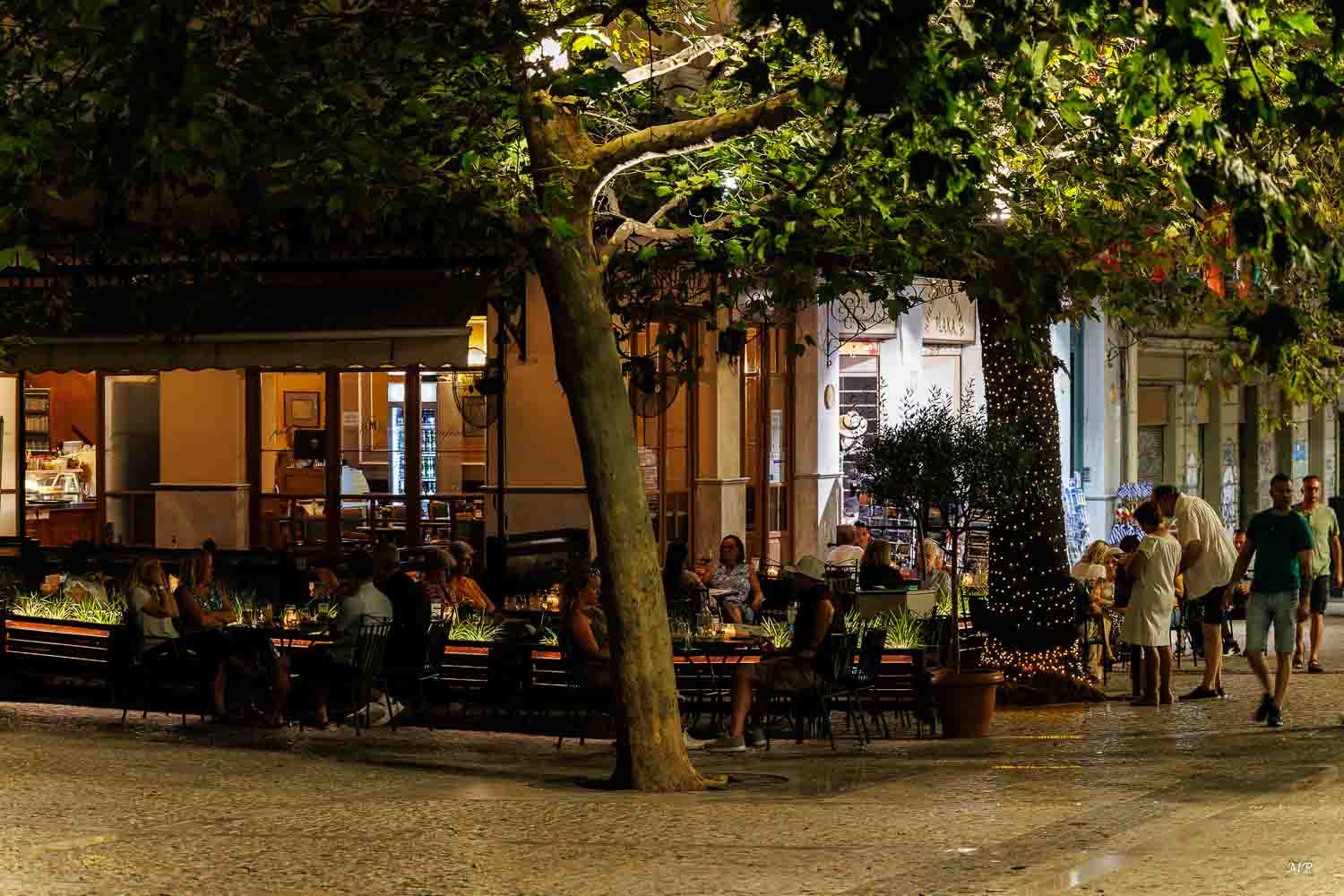 Le Square Mitropoleos