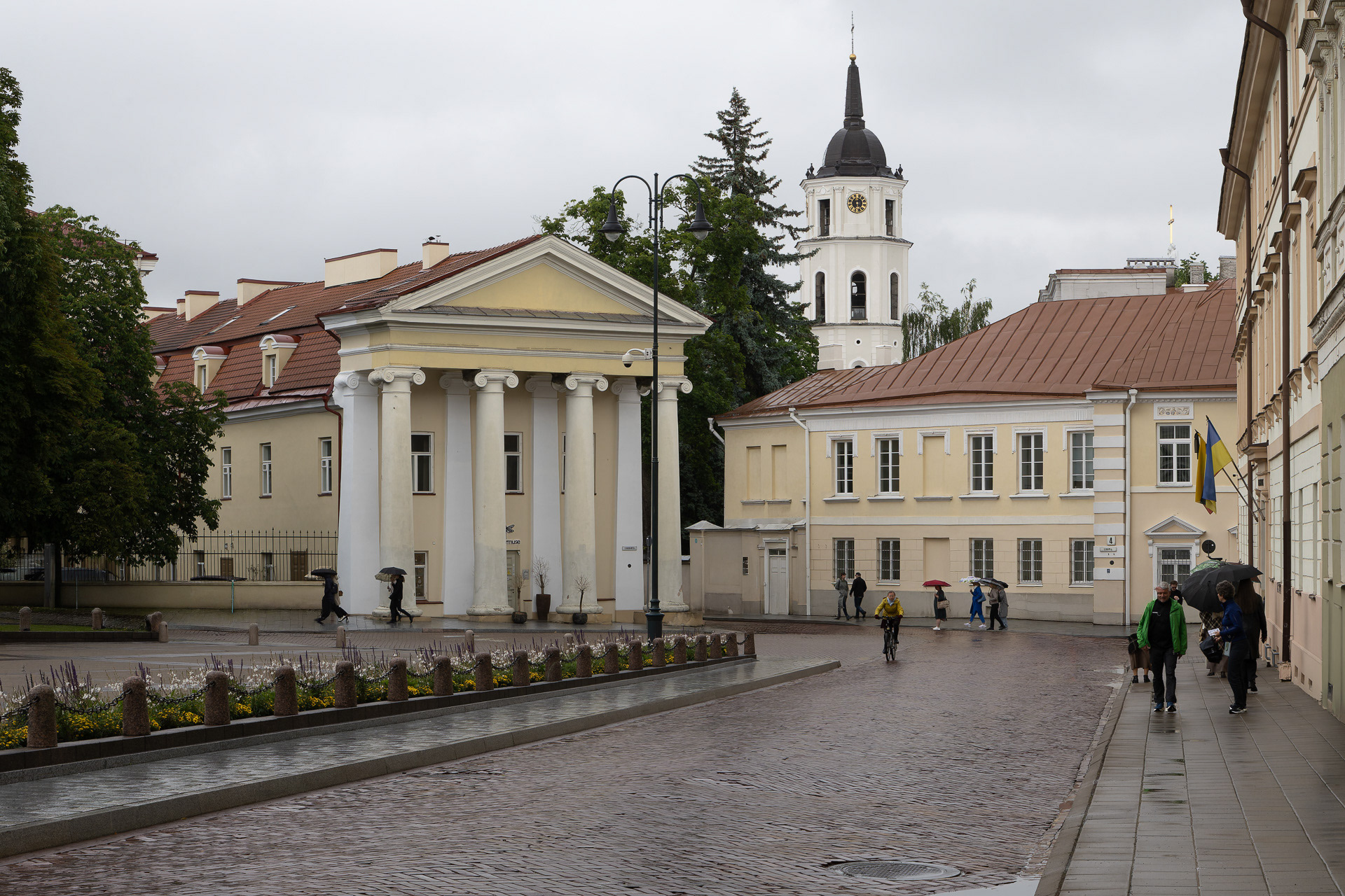Vilnius - le Palais Šuazeliai sur la place Simonas Daukantas