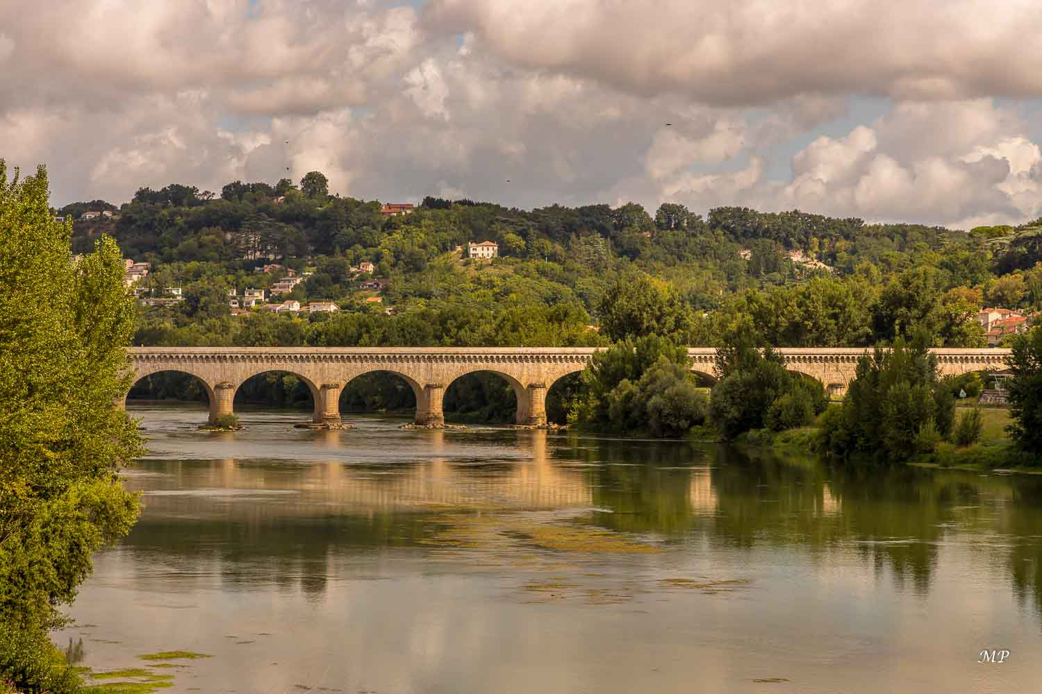 Agen, le Pont-canal (47)