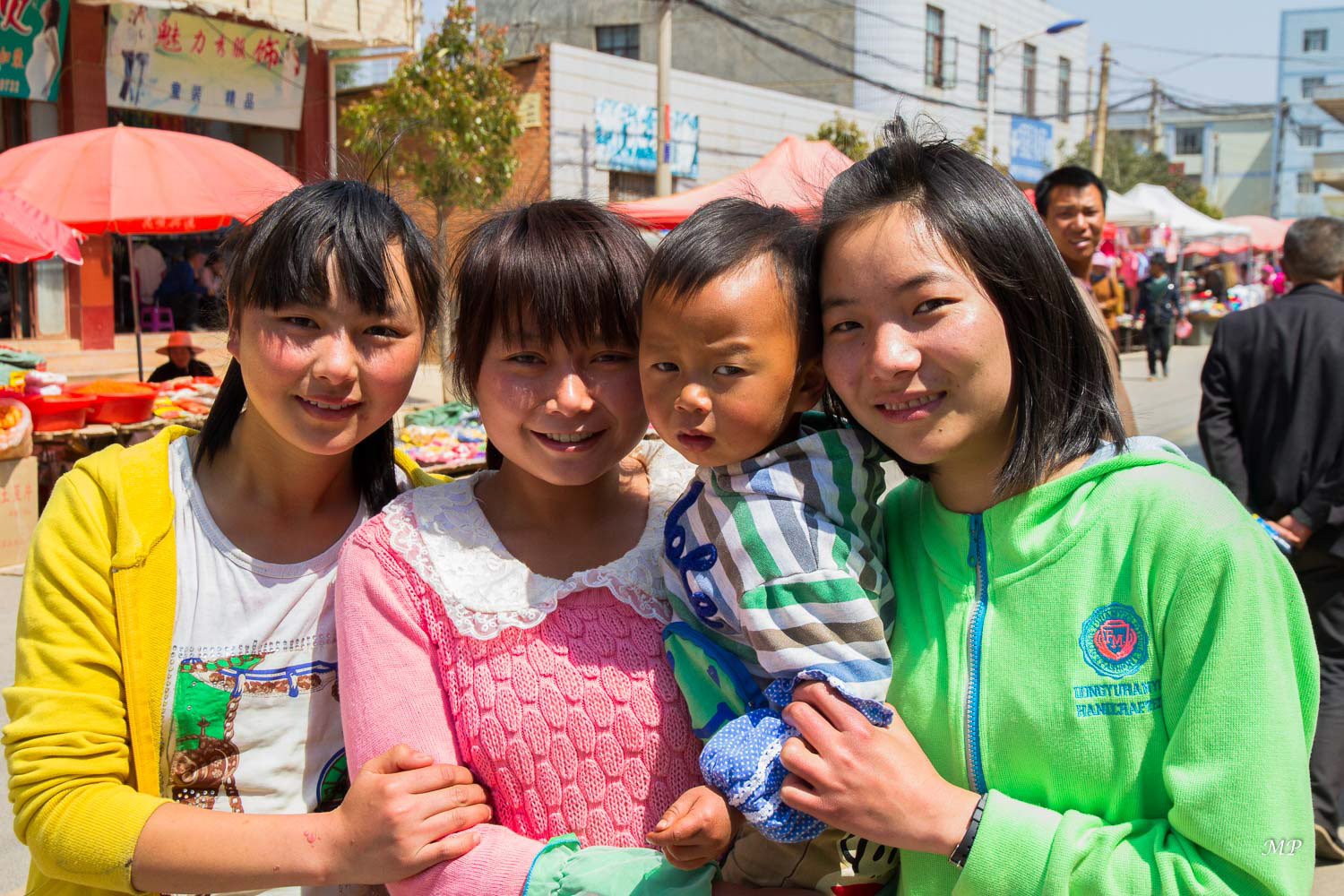 Yunnan - Dong Chuan : C'est jour de marché dans un village du Dong Chuan