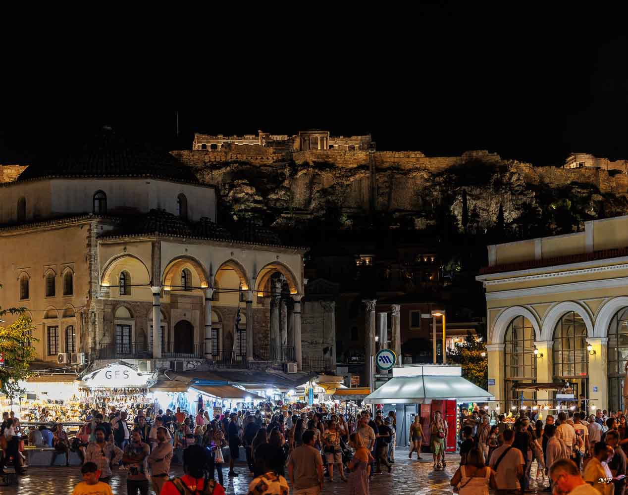 Musée d'Art Populaire Grec à l'intérieur de la Mosquée de Tzisdaraki sur la place Monastiraki