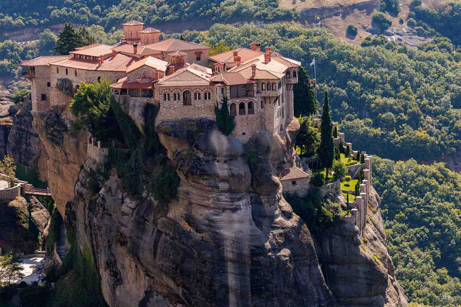 Les Météores - Le Monastère de Varlaam vu du Monastère du Grand Météore