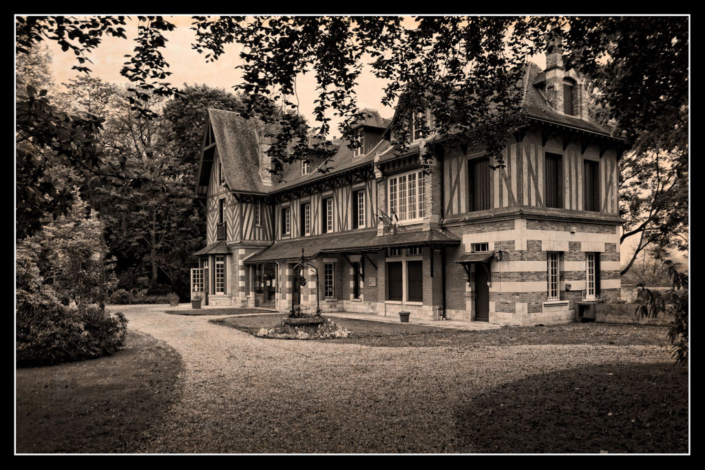 Mairie de St-Hilaire-St-Mesmin (Loiret)