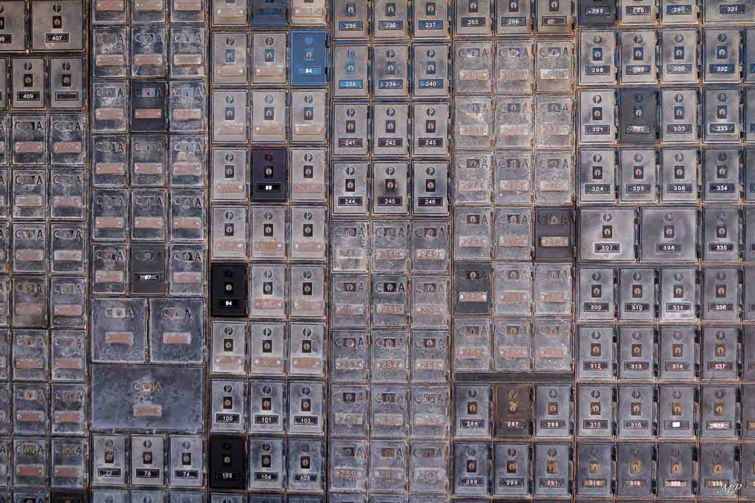 Les boîtes postales de la Poste de Cowell