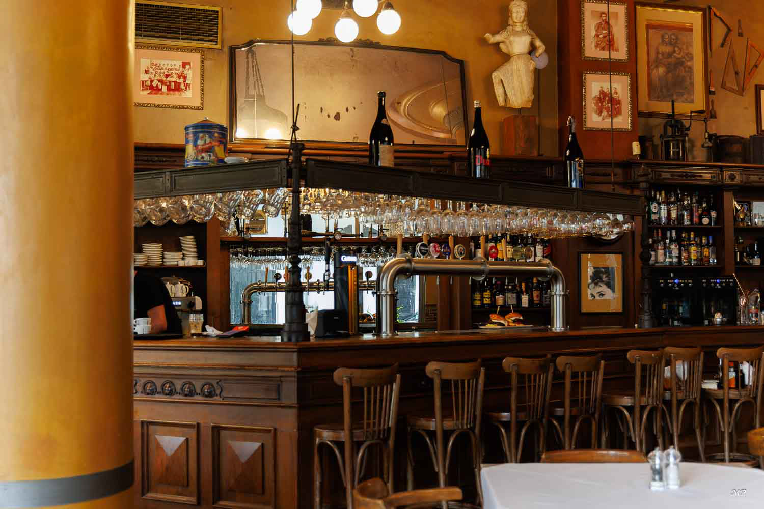 Zithos, un des plus vieux cafés de la ville.