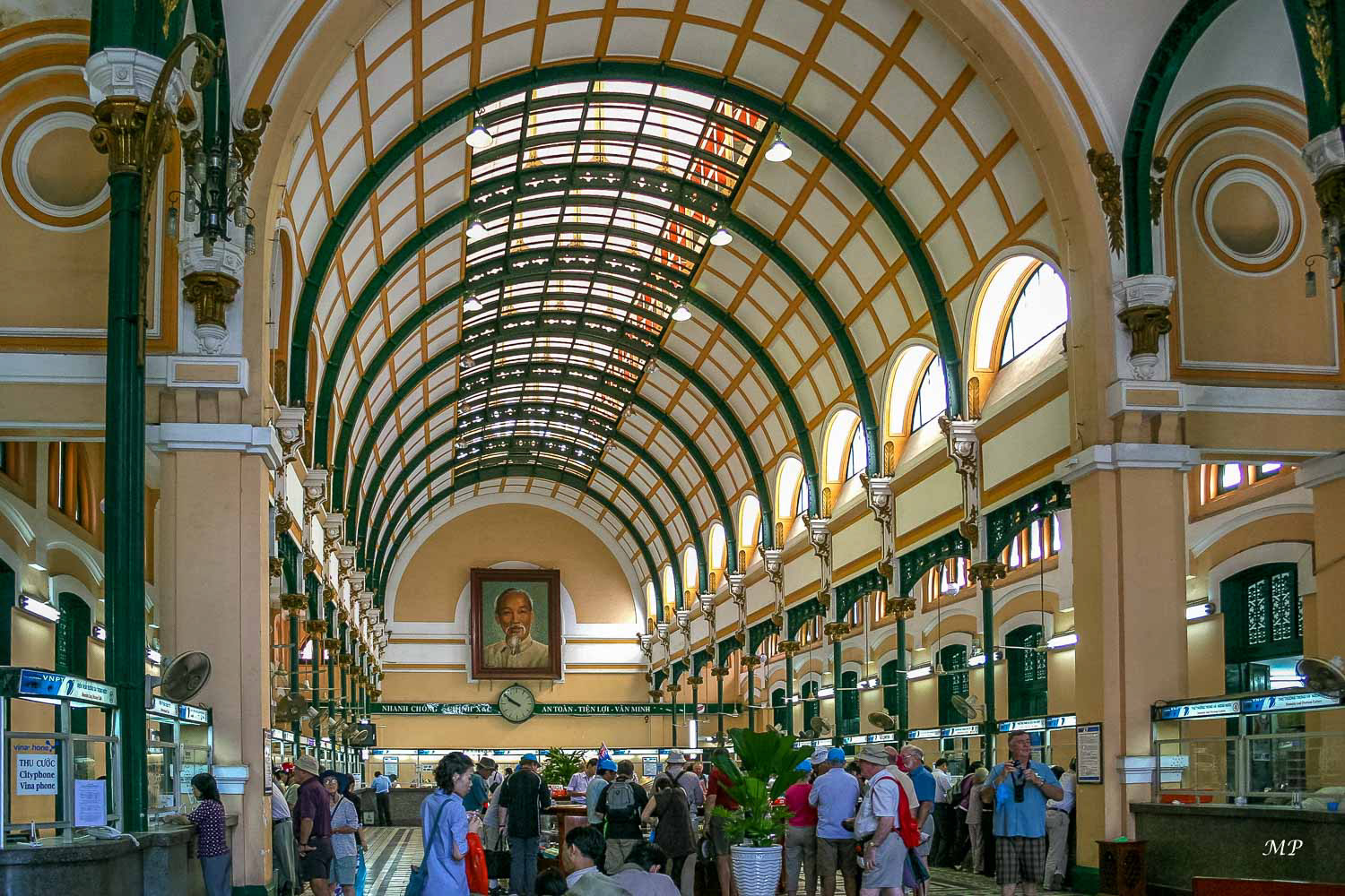Hô Chi Min-Ville  - La poste centrale conçue par la Sté Gustave Eiffel