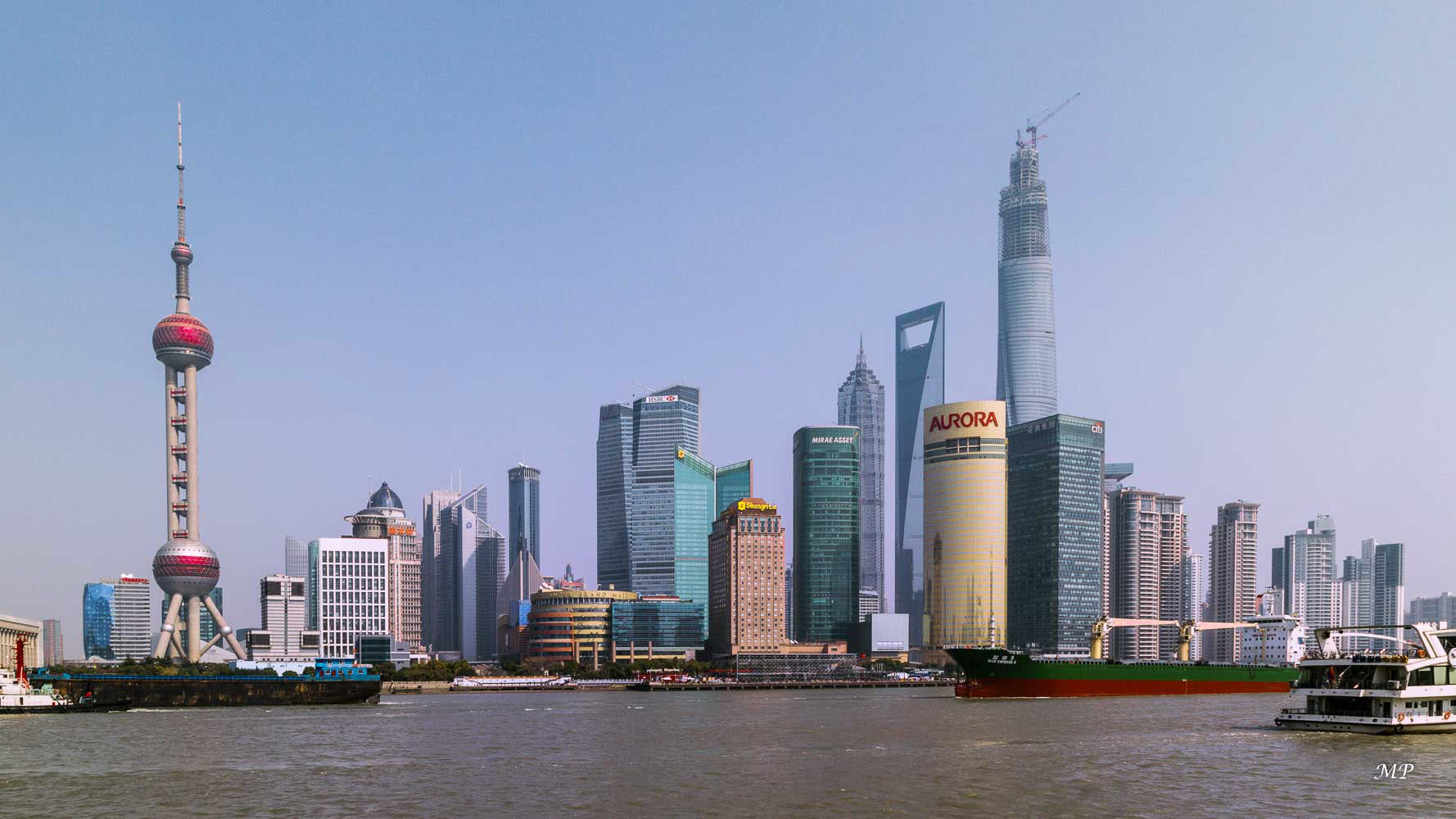 Shanghai - Pudong, sur l'autre rive est le quartier financier de Shanghai