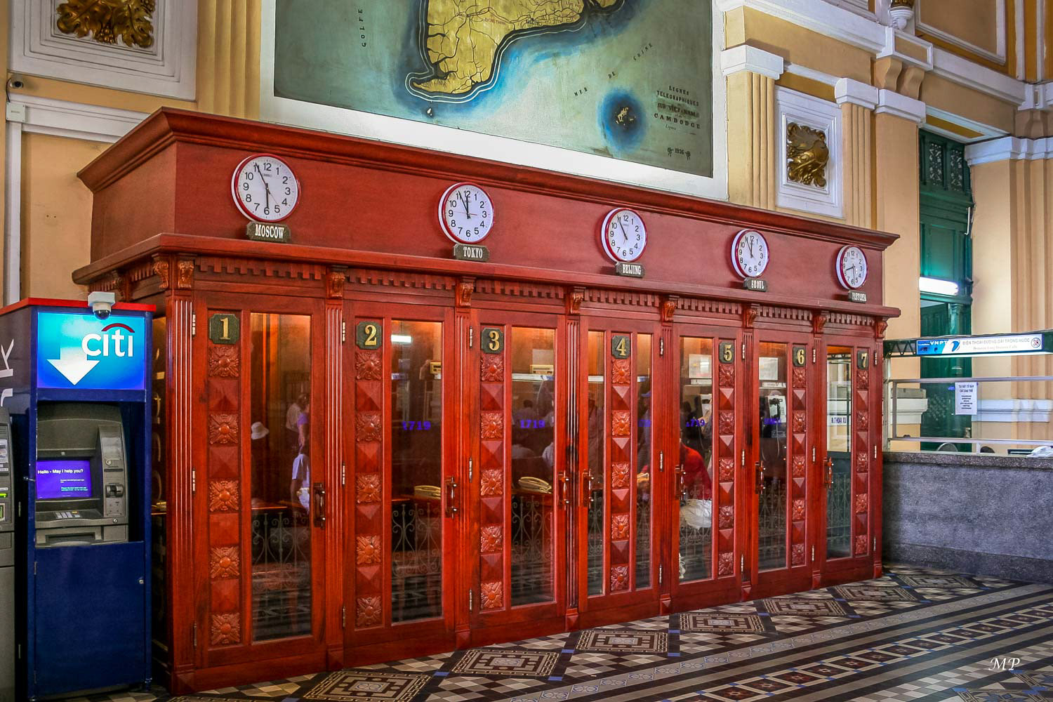 Hô Chi Min-Ville  - intérieur de la poste centrale