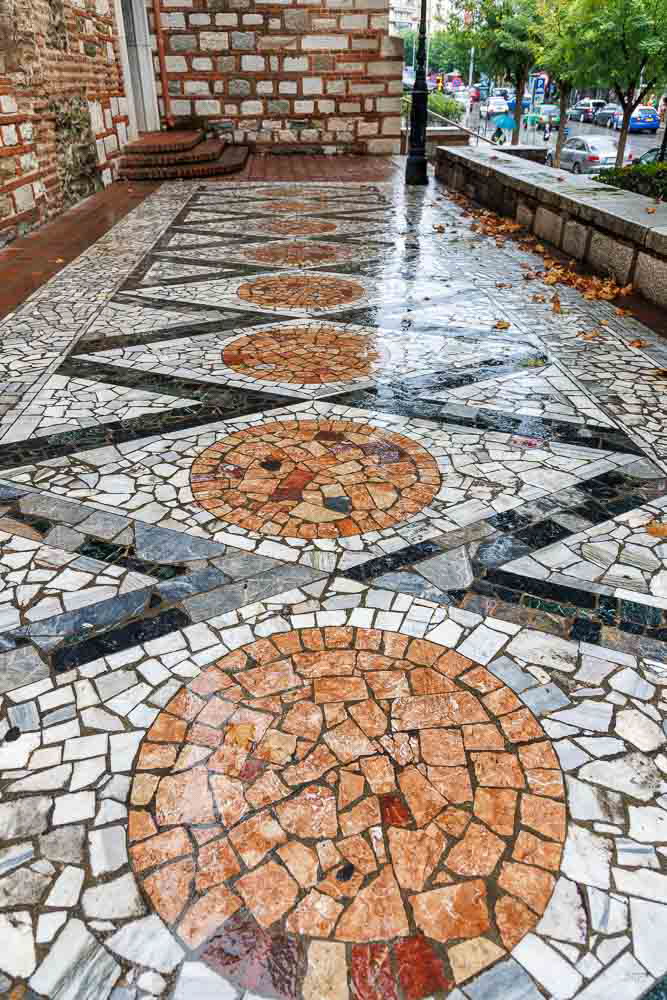 Le pavement de la Basilique Saint-Dimitri