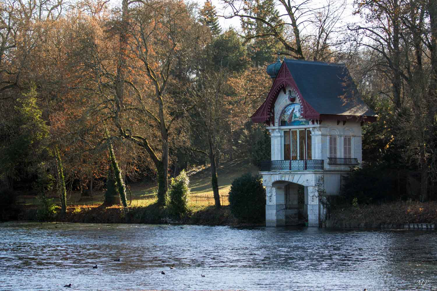 Garage à bateau du château de la Quétionnière réalisé par M. Garnier (fondateur de l'Opéra du même nom)