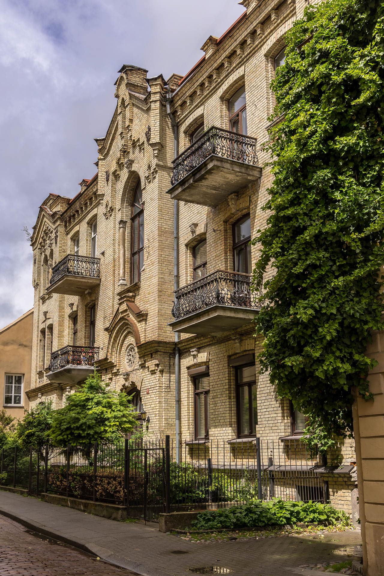 Vilnius - bâtiment de style Art nouveau et néo-gothique