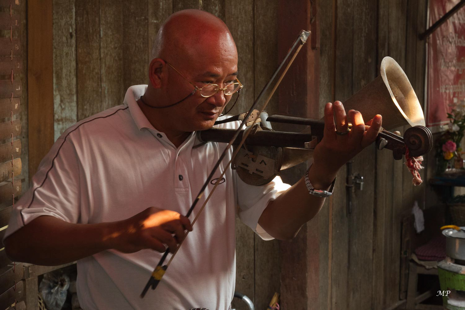 Un étrange instrument birman