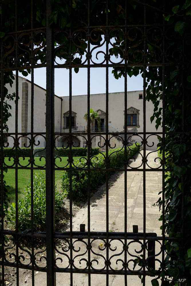 Barumini - La maison Zapata - C'est une ancienne demeure aristocratique du XVIe qui abrite un musée archéologique et un deuxième nuraghe, découvert au cours de travaux de restauration.