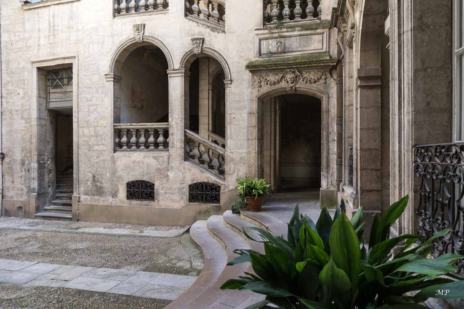 L'Hérault -Montpellier  - Hôtel des trésoriers de la Bourse