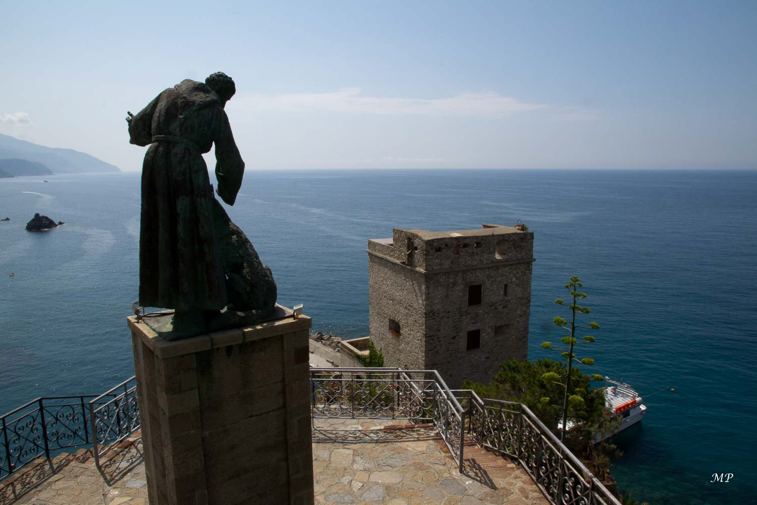 Monterosso - Depuis la Tour Aurora, le panorama vaut bien une photographie. Mais celui-ci se mérite à la force des mollets, car il faudra grimper pour y accéder.