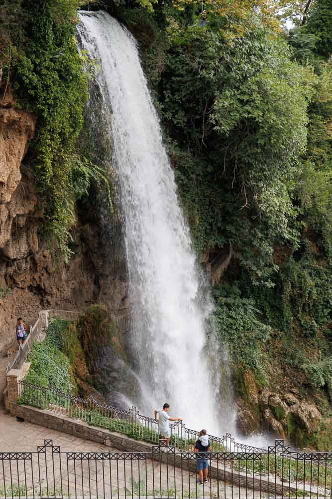 Edessa, capitale du district de Pella en Macédoine, est connue pour ses impressionnantes chutes d'eau