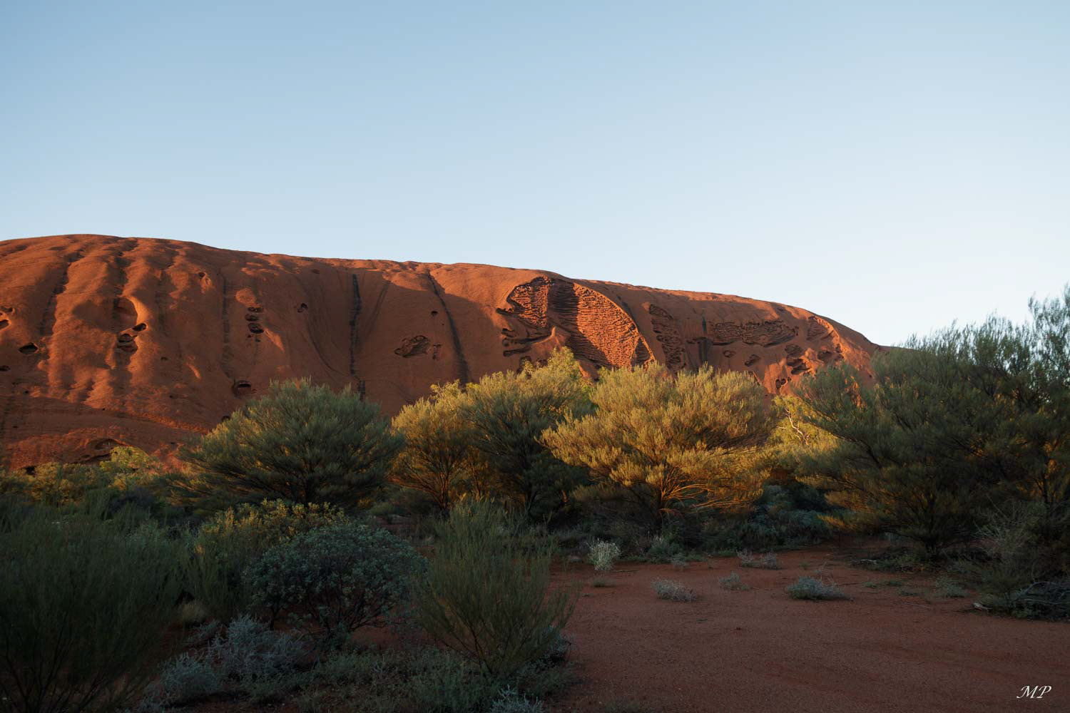 Uluru au lever du soleil