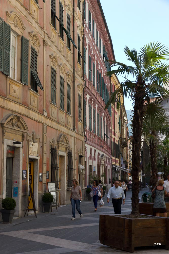 La Spezia - La ville bénéficie d'un climat doux au fond du Golfe des Poètes.