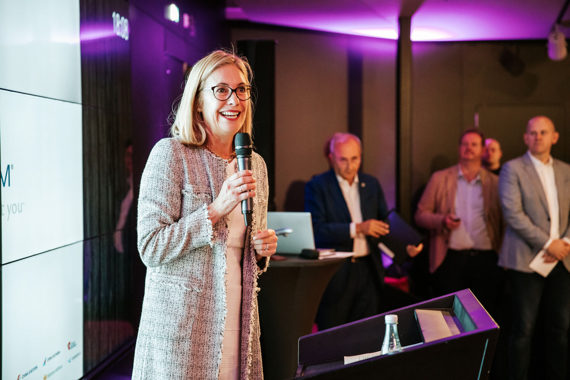 Cristin Colvile, CEO of SkyTeam during client event