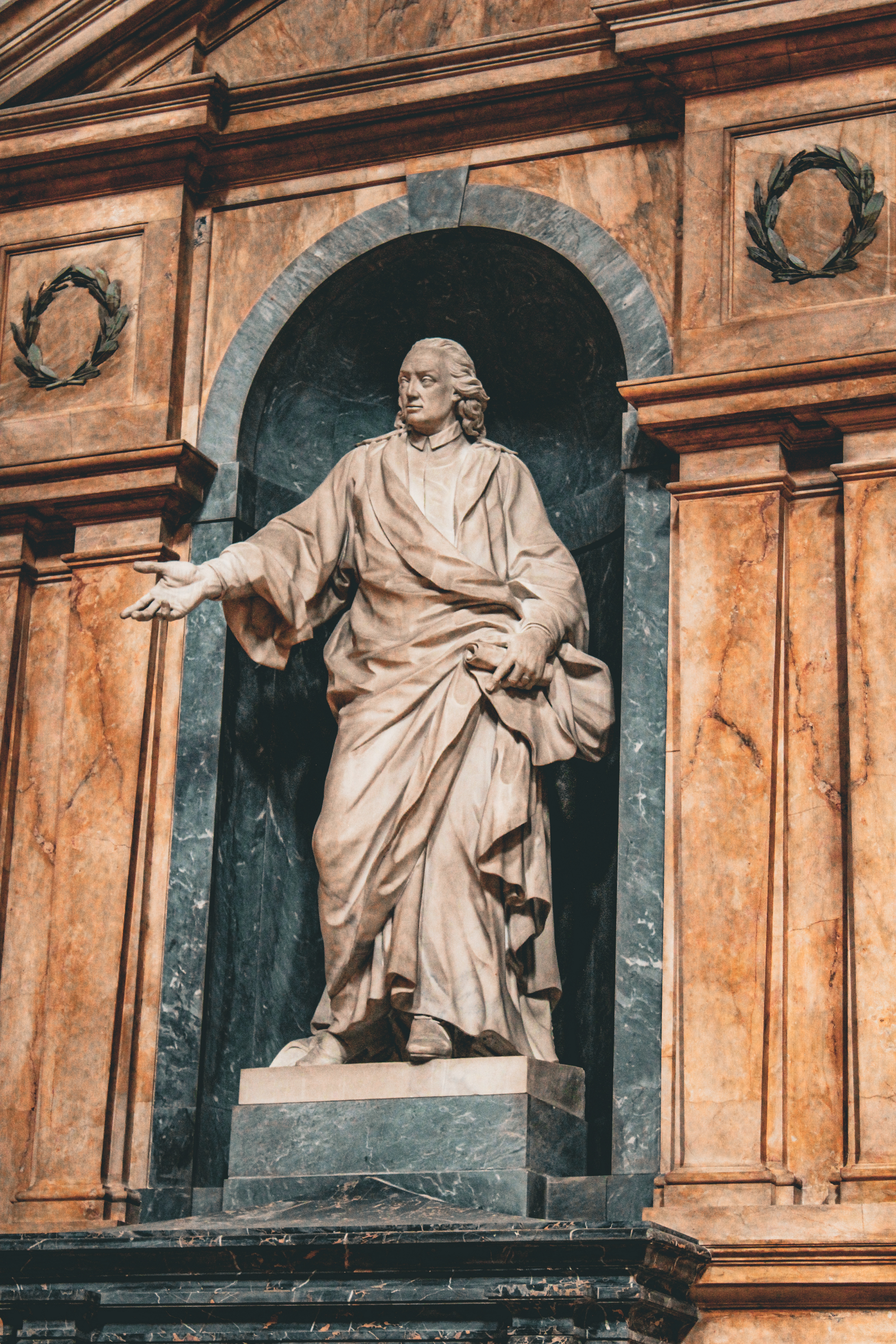 Statue of historian Giovanni Lami, by Innocenzo Spinazzi, in the Basilica of Santa Croce