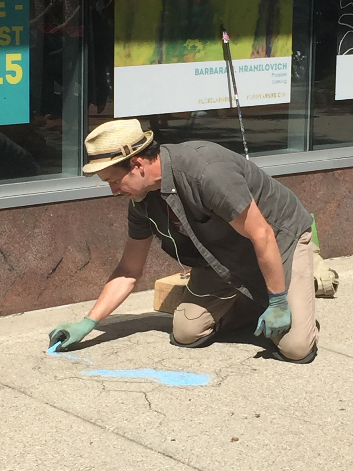 3D chalk artist at work