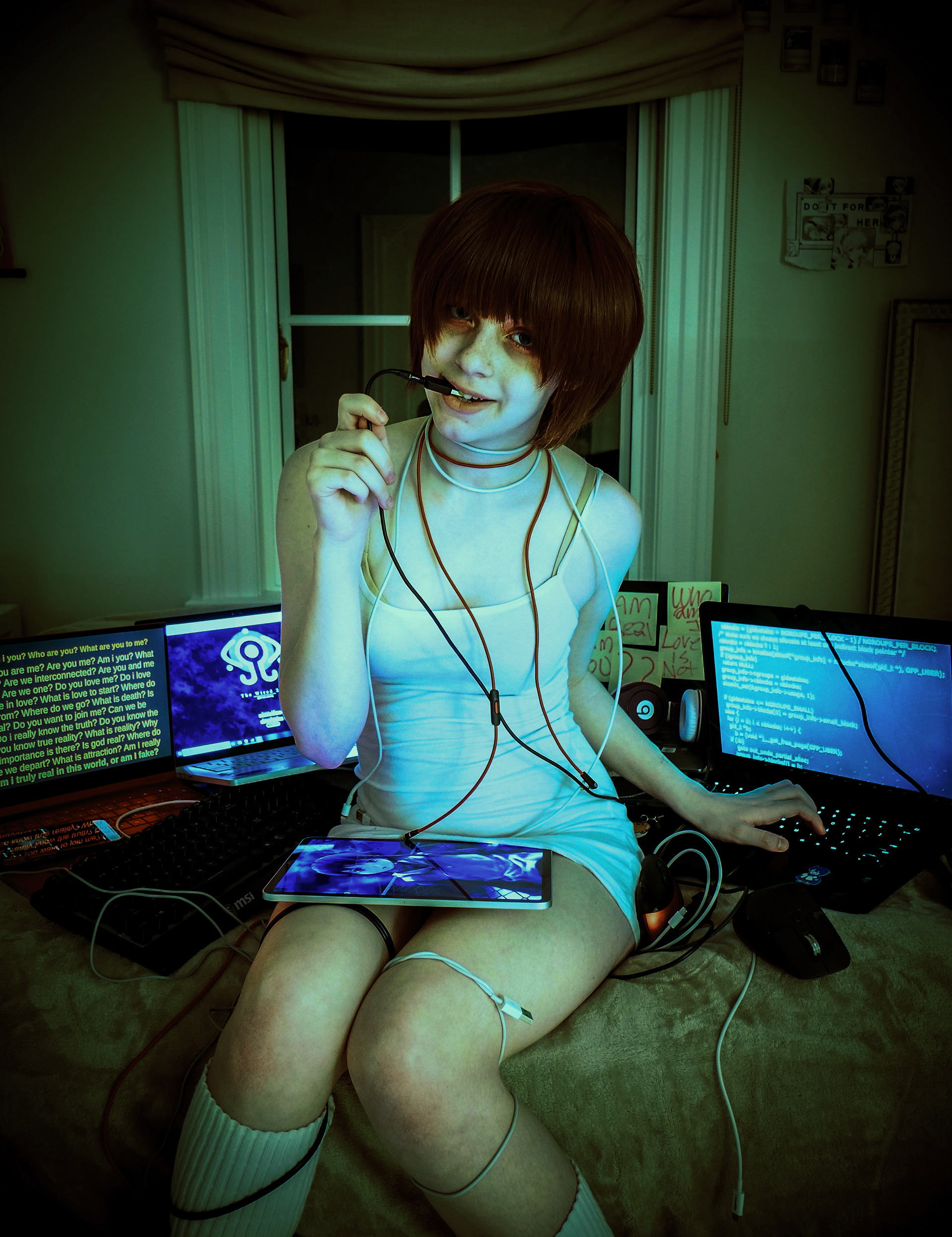 Character: Lain Iwakura (Serial Experiments Lain) - Grade 9