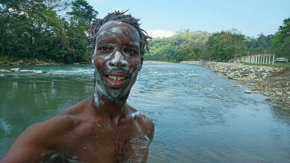 Mexico - Chiapas - Bathing in river