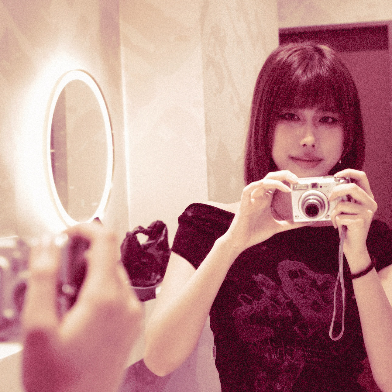 Portrait of illustrator Jane Zhu
