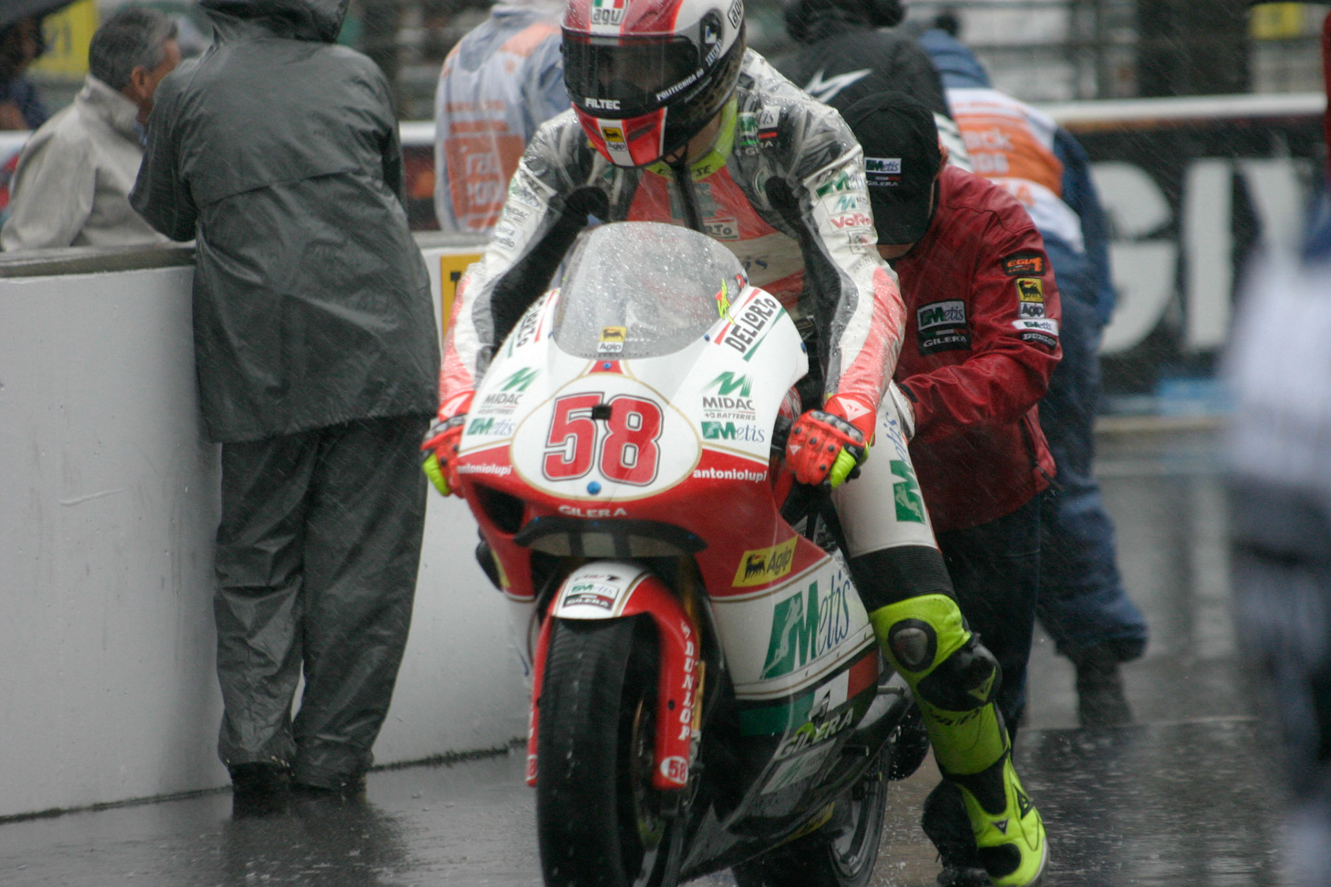 Marco Simoncelli DeGridding Due to Heavy Rain