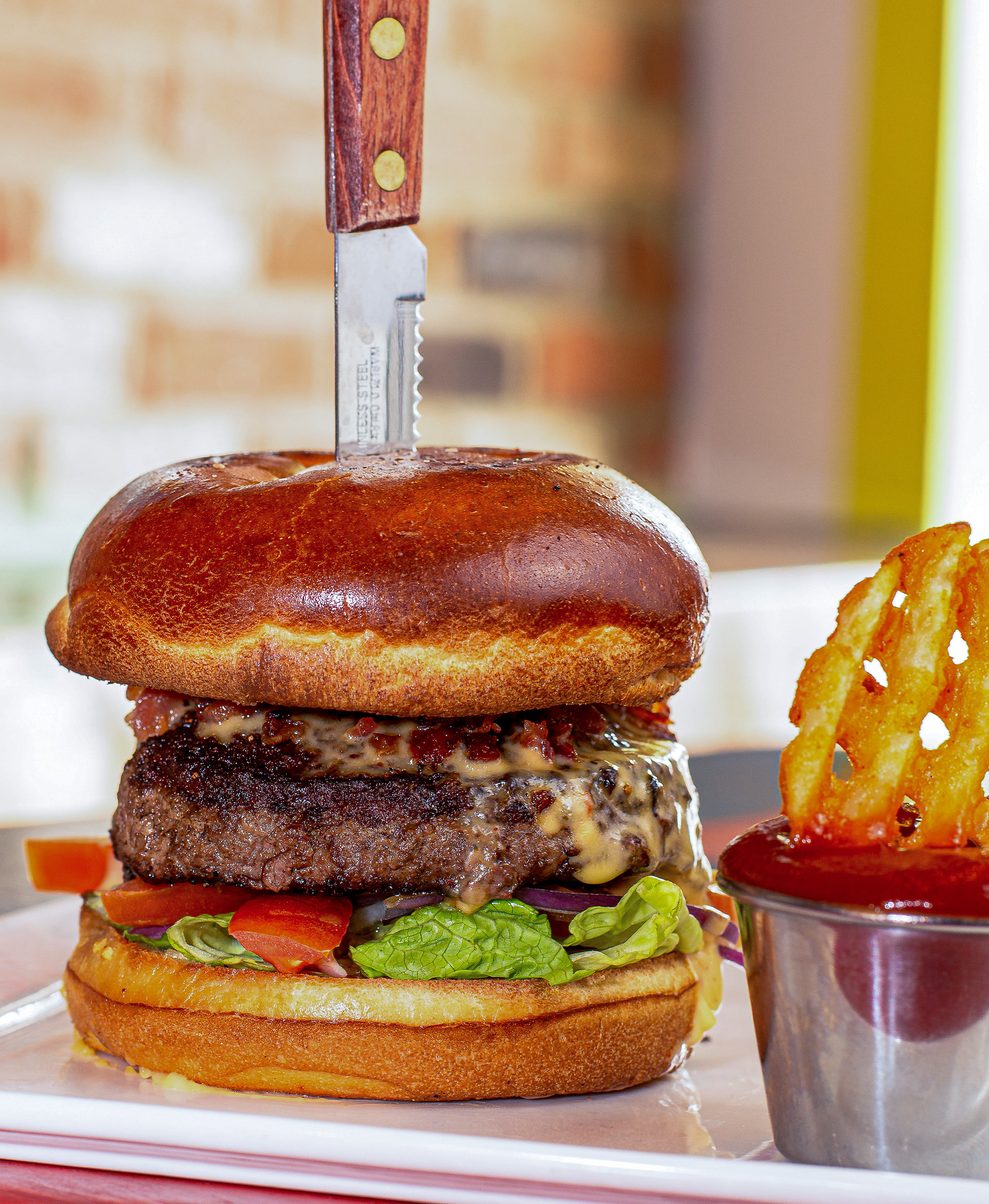 Lou Lou Food & Drink