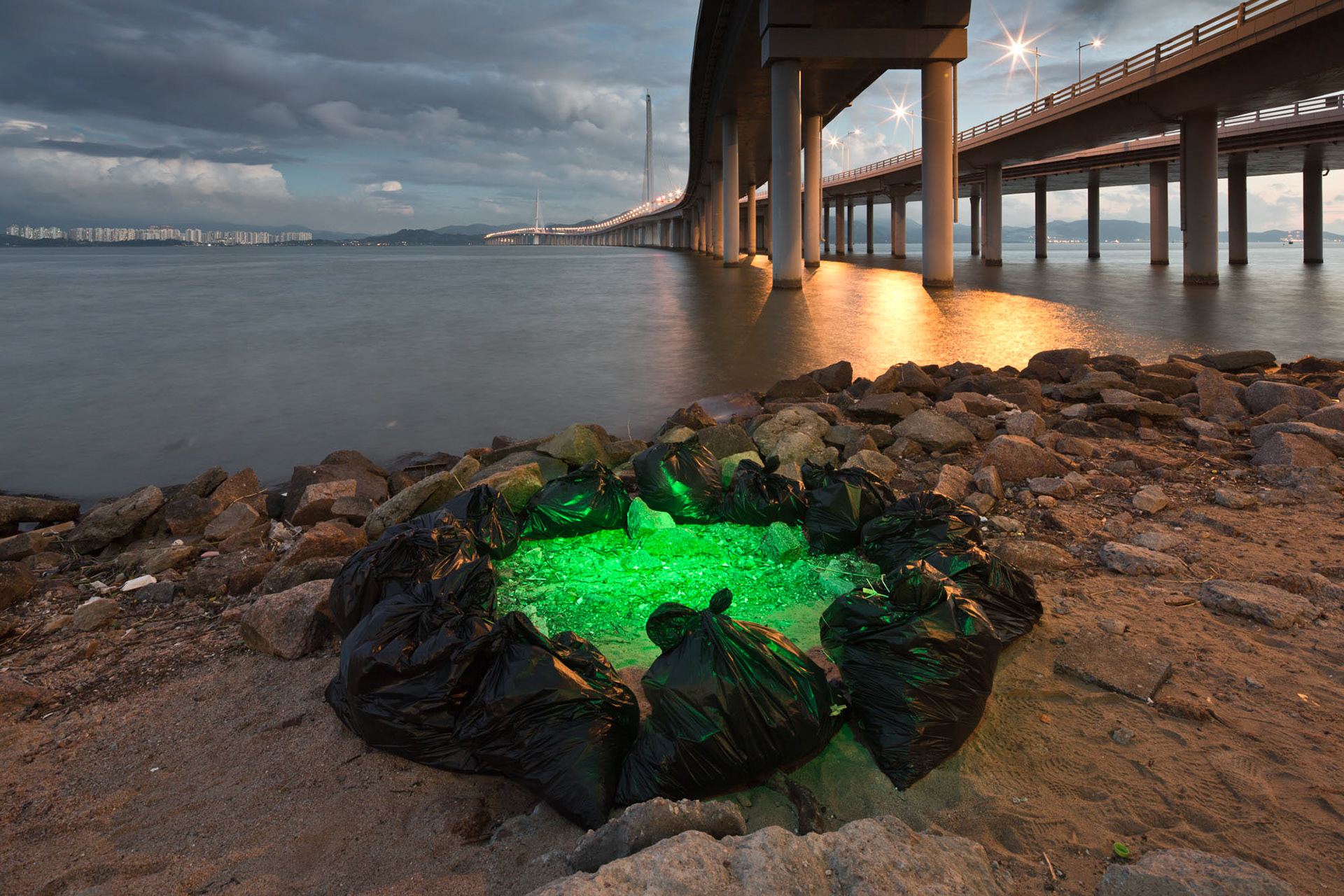 Kruh smetí (Shenzhen), 2016