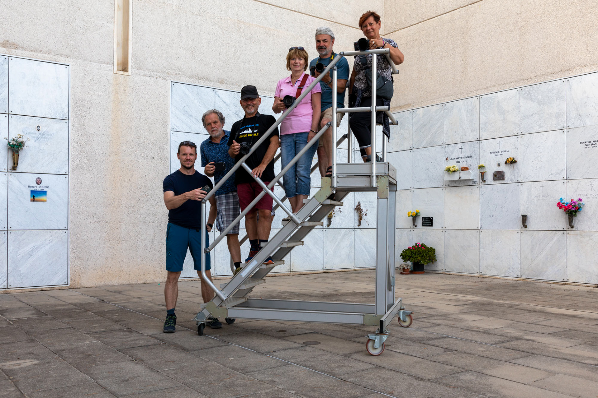 Štěpán, Jan, Zdeněk, Hanka, Tomáš, Míla; Cap Martin, 06/2022