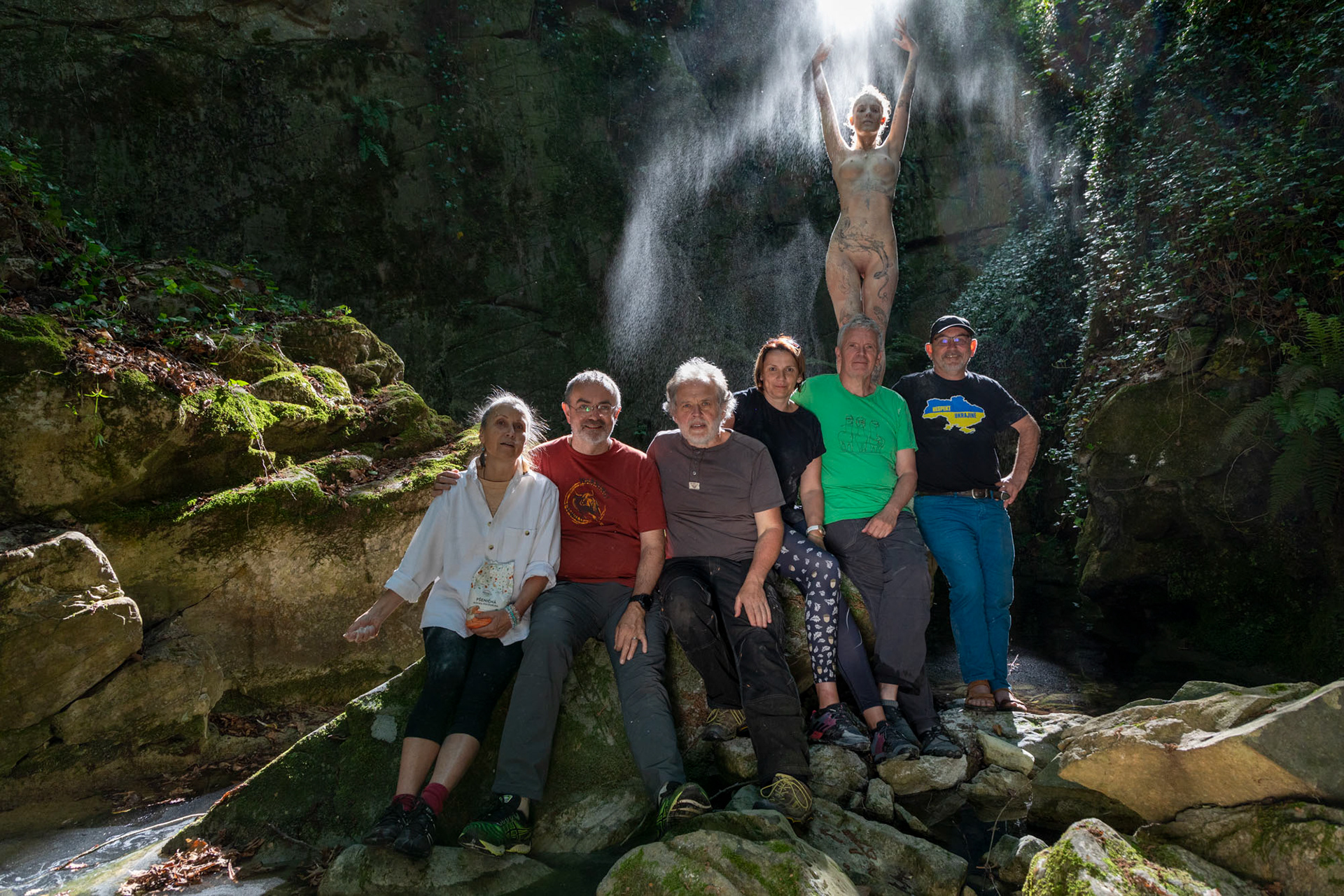 Magdaléna, Dan, Jan, Markéta, Svaťa, Bára, Zdeněk; Tavole, 05/23