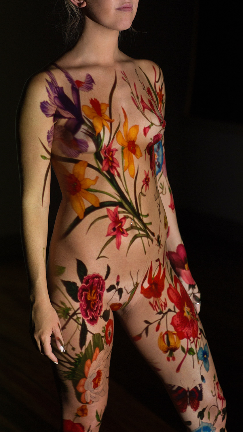 Virtual Gucci (100% Nude)