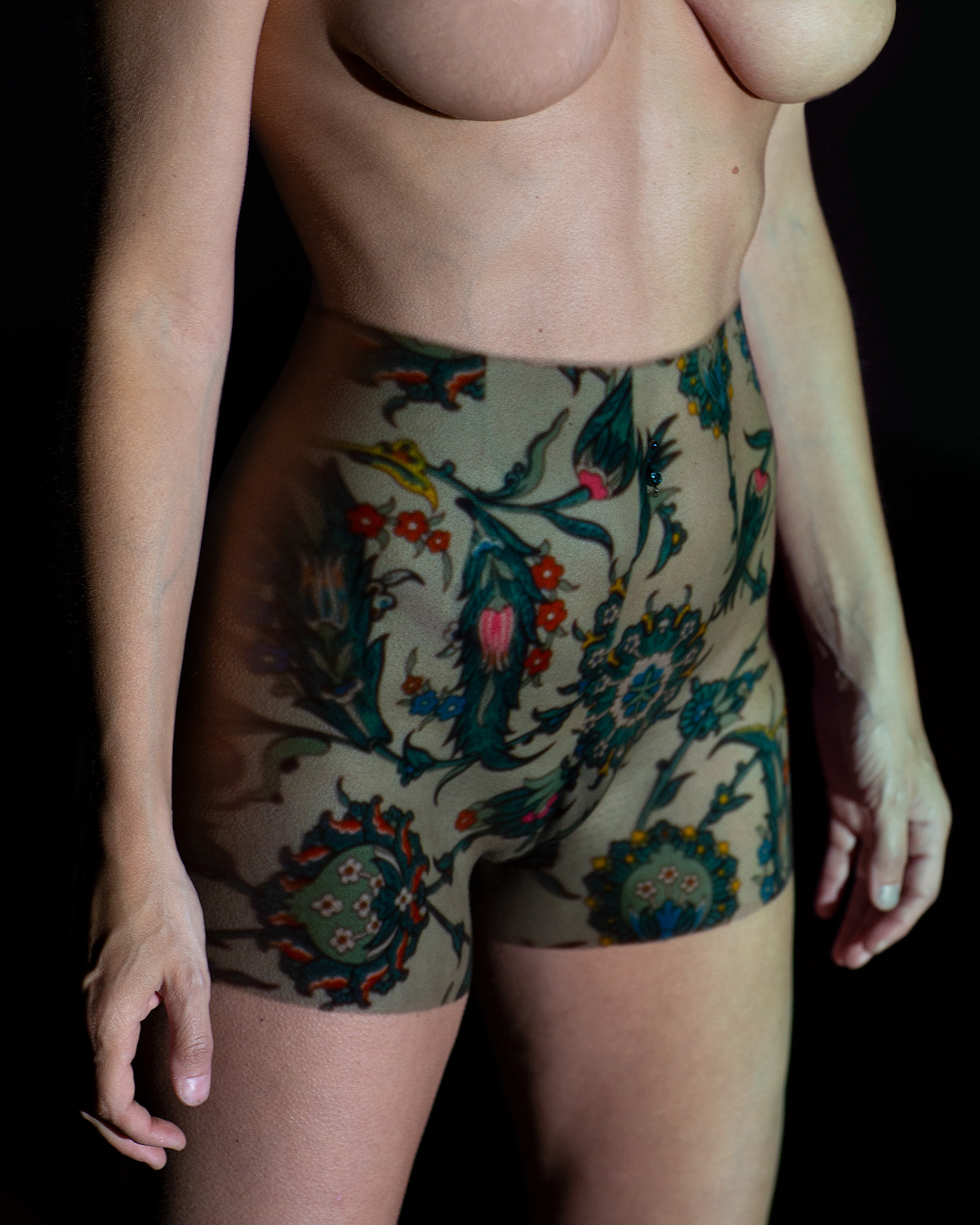 Virtual Gucci (100% Nude)