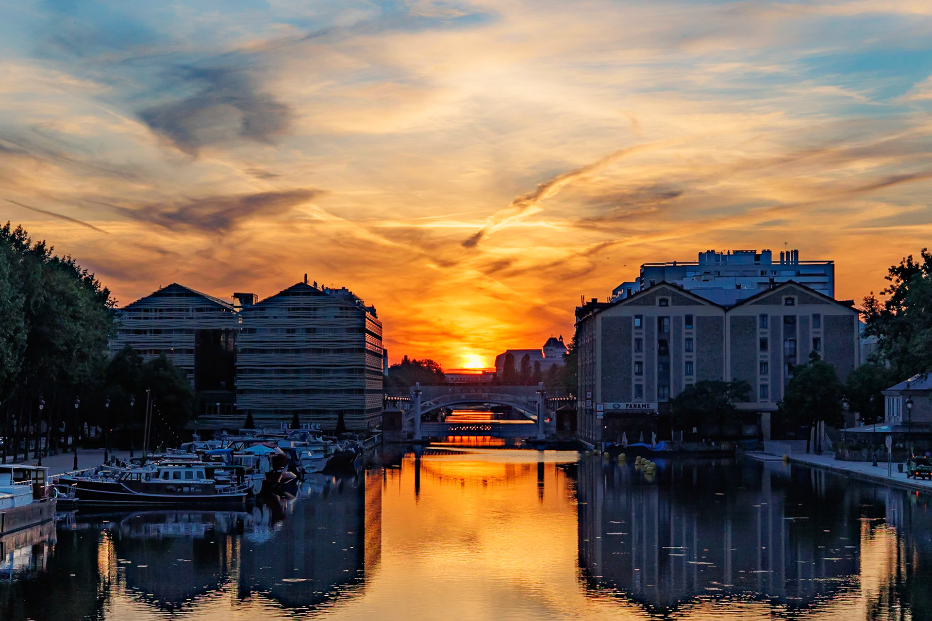 reflection on the Ourcq canal, near Paris