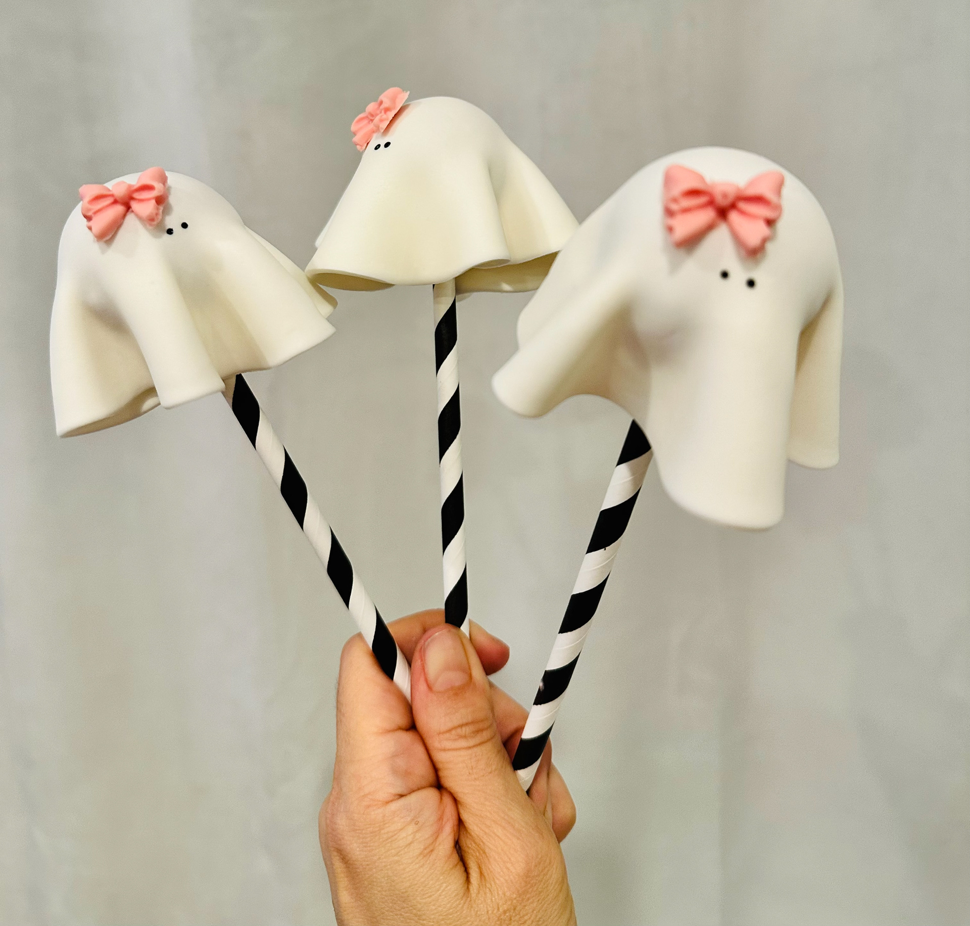 Baked cake pops