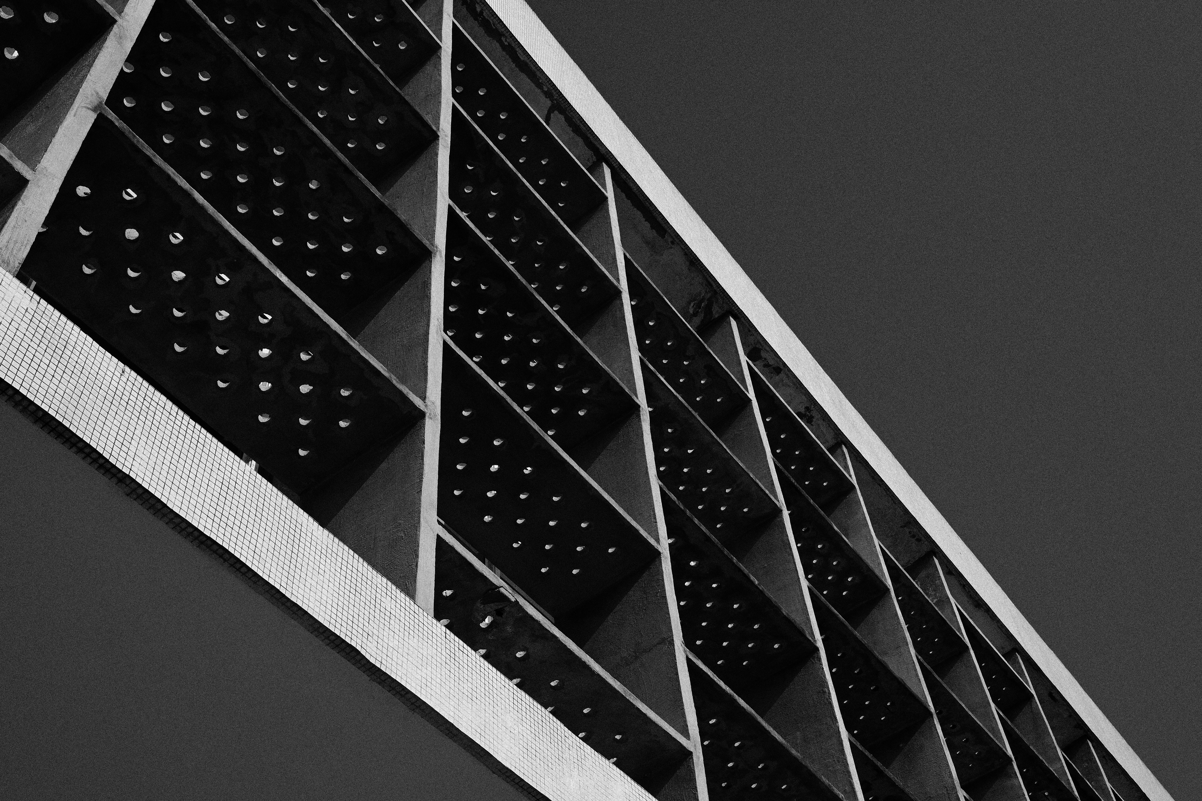 Linhas, pontos e céu