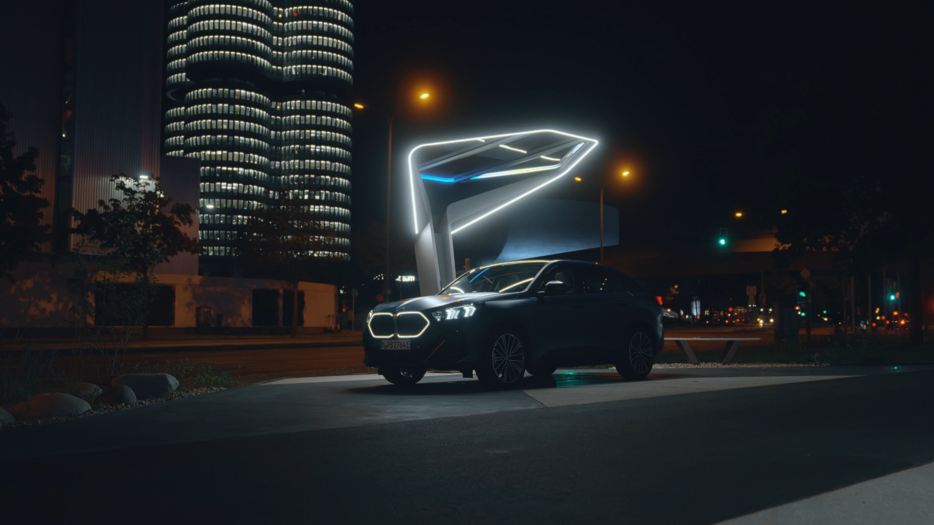 bmw welt high power charging park münchen munich lukas mueller photographer fotograf filmmaker