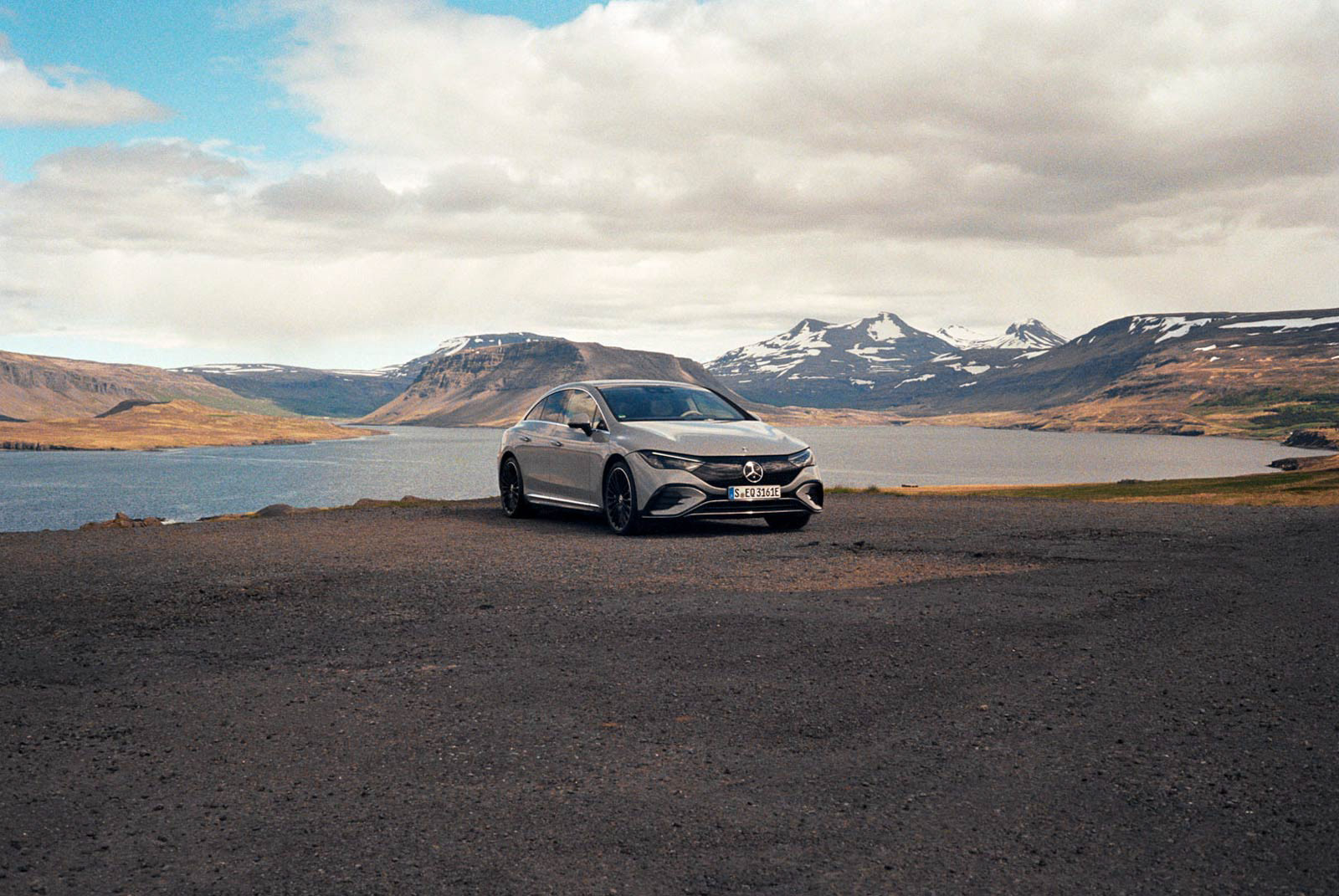 Mercedes-Benz-EQE-Iceland-Analogue-03